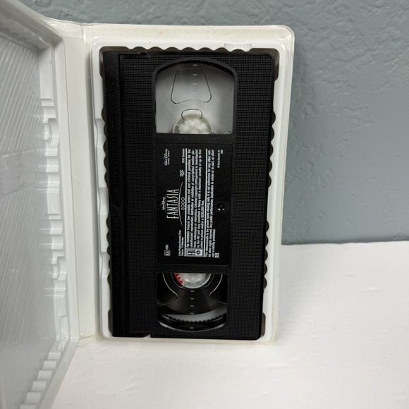 Fantasia 2000 VHS Walt Disney Clamshell Animation Kids Family - Picture 2 of 3